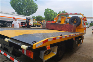 邱县附近拖车电话号码服务